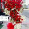 kệ hoa khai trương tông màu đỏ, mẫu mã hiện đại sang trọng