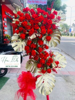 kệ hoa khai trương tông màu đỏ, mẫu mã hiện đại sang trọng
