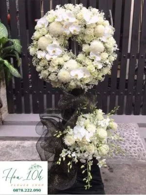 Vòng hoa chia buồn - Chạnh Lòng
