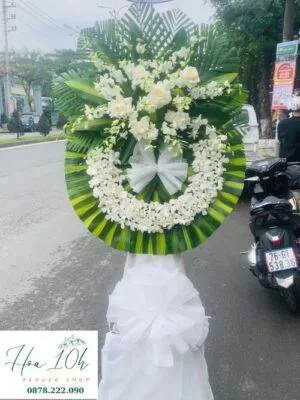 Vòng Hoa Chia Buồn - Bi Ai hoa lan và hoa hồng trắng.