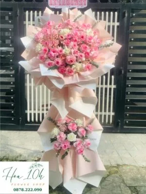 Kệ hoa khai trương tông màu hồng, trắng. Shop hoa tươi đà nẵng