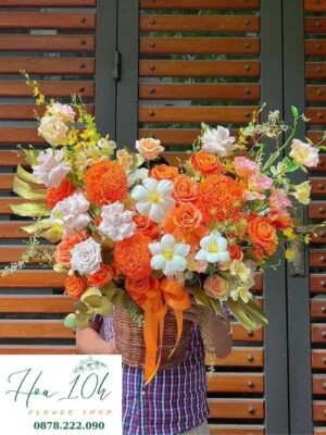 Lẵng hoa để bàn hoa hồng mix tulip