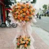 kệ hoa chúc mừng tông màu cam tây