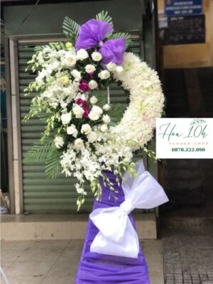 Vòng hoa viếng đám tang cúc, lan trắng