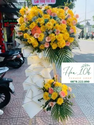 Kệ hoa chúc mừng lễ khai giảng năm học mới
