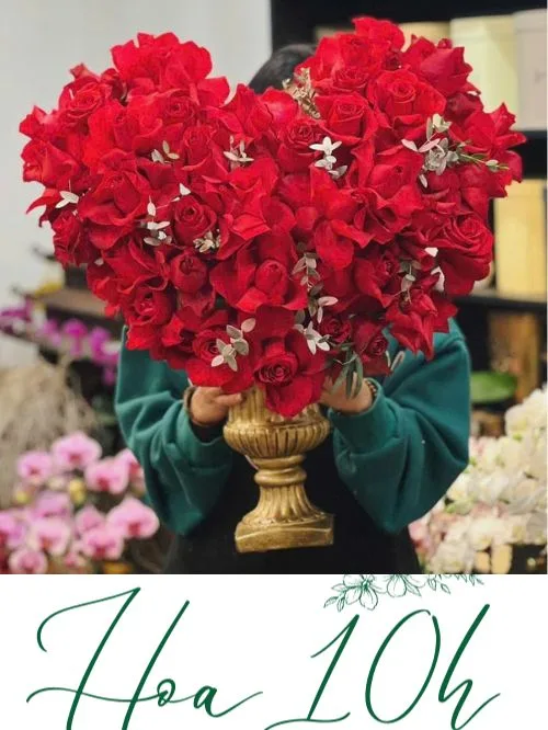 Bình hoa hồng đỏ hình trái tim ý nghĩa