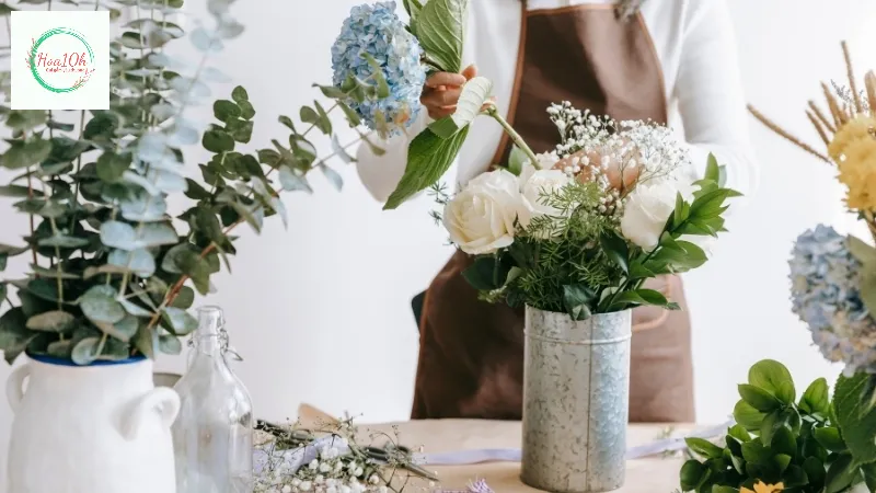 Loại bỏ tất cả lá, cành nằm dưới mực nước