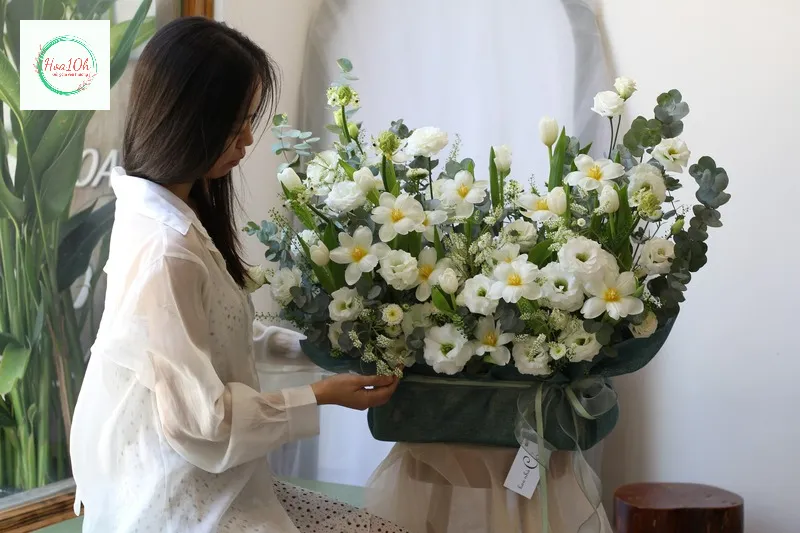 Giỏ-lẵng hoa sinh nhật tone xanh trắng