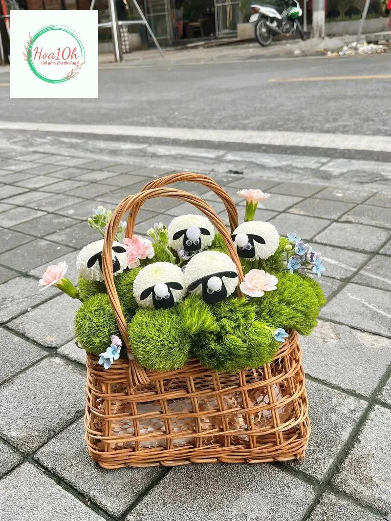 Mẫu hoa kèm gấu bông