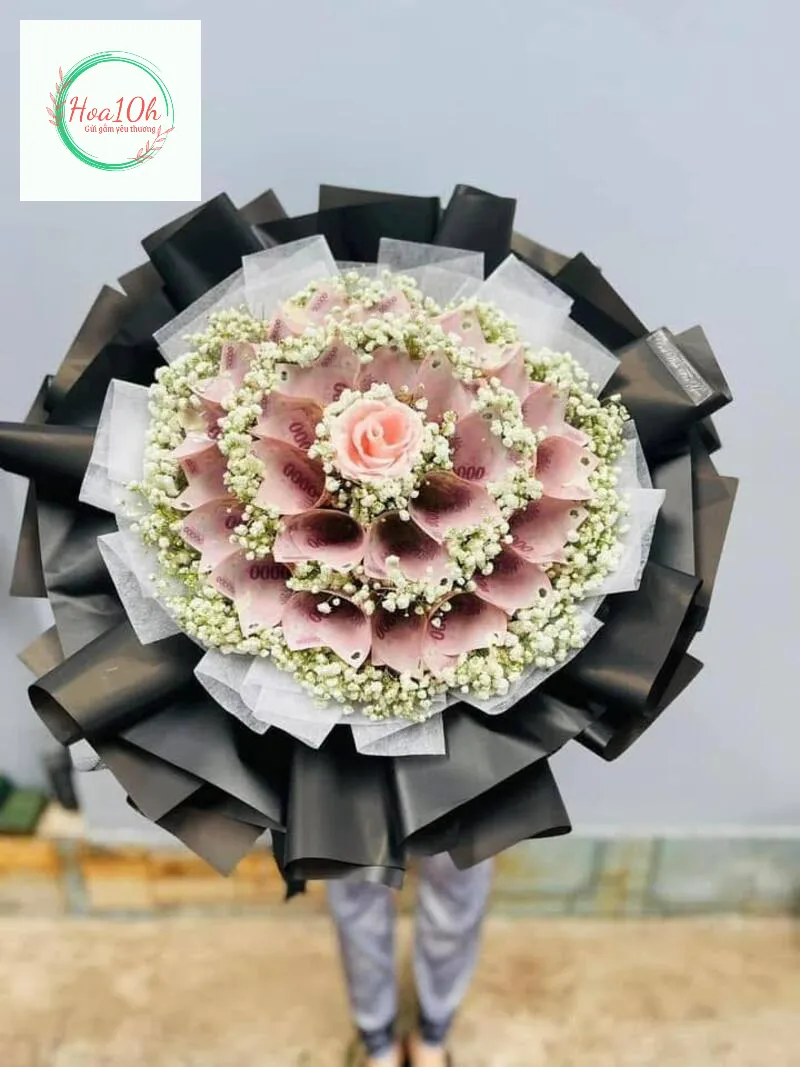 Mẫu bó hoa tiền kết hợp với hoa tươi