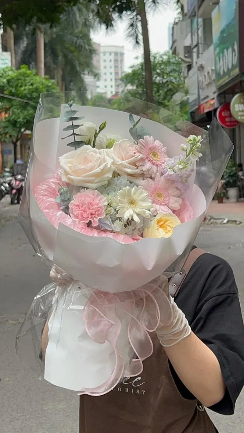 Đặt bó hoa giá tốt, giao hàng nhanh - tại cửa hàng hoa 10h Đà Nẵng