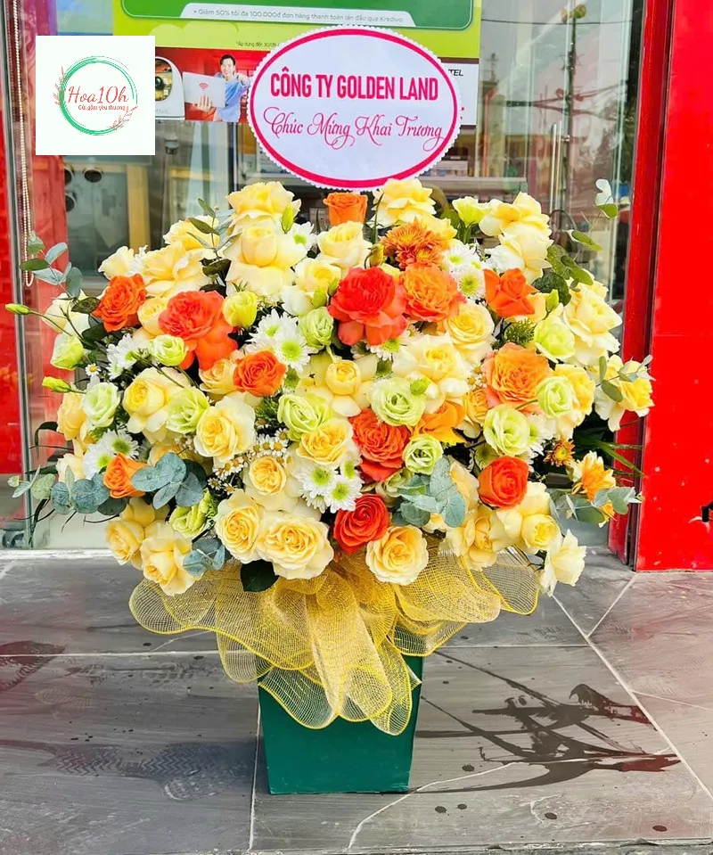 Lẵng hoa để bàn kích thước lớn, tông màu vàng sang trọng