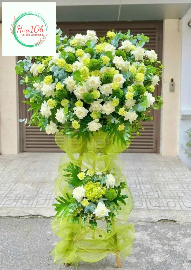 Kệ hoa màu xanh tươi tắt bắt mắt