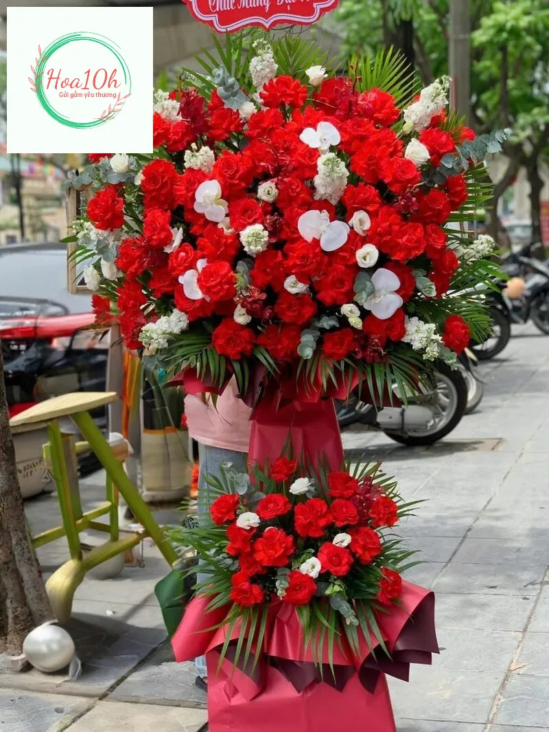kệ hoa khai trương 2 tầng tone đỏ tươi tắn mang lại may mắn