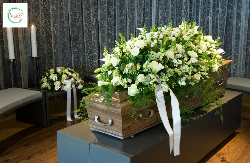 Hoa nhỏ đặt trên quan tài hoặc di ảnh: