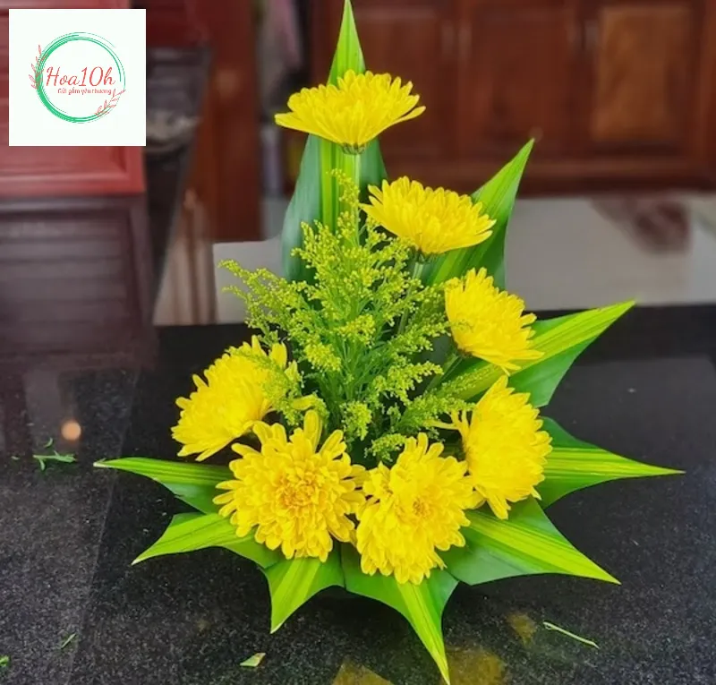 Mẫu hoa cúc vàng 7 bông dễ cắm chưng vào ngày m1