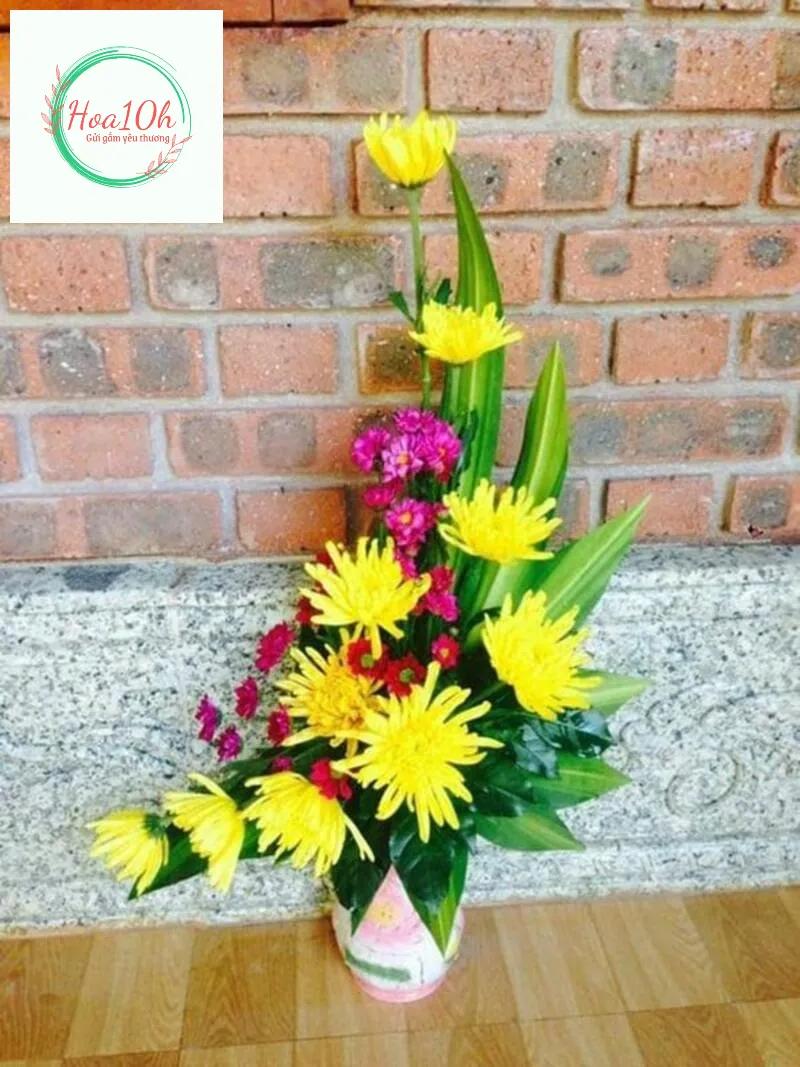 Mẫu hoa cúc đẹp được chưng vào ngày rằm